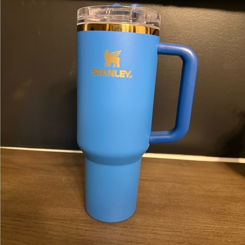 Stanley Sky Blue Insulated Mug with Gold Accent 40oz